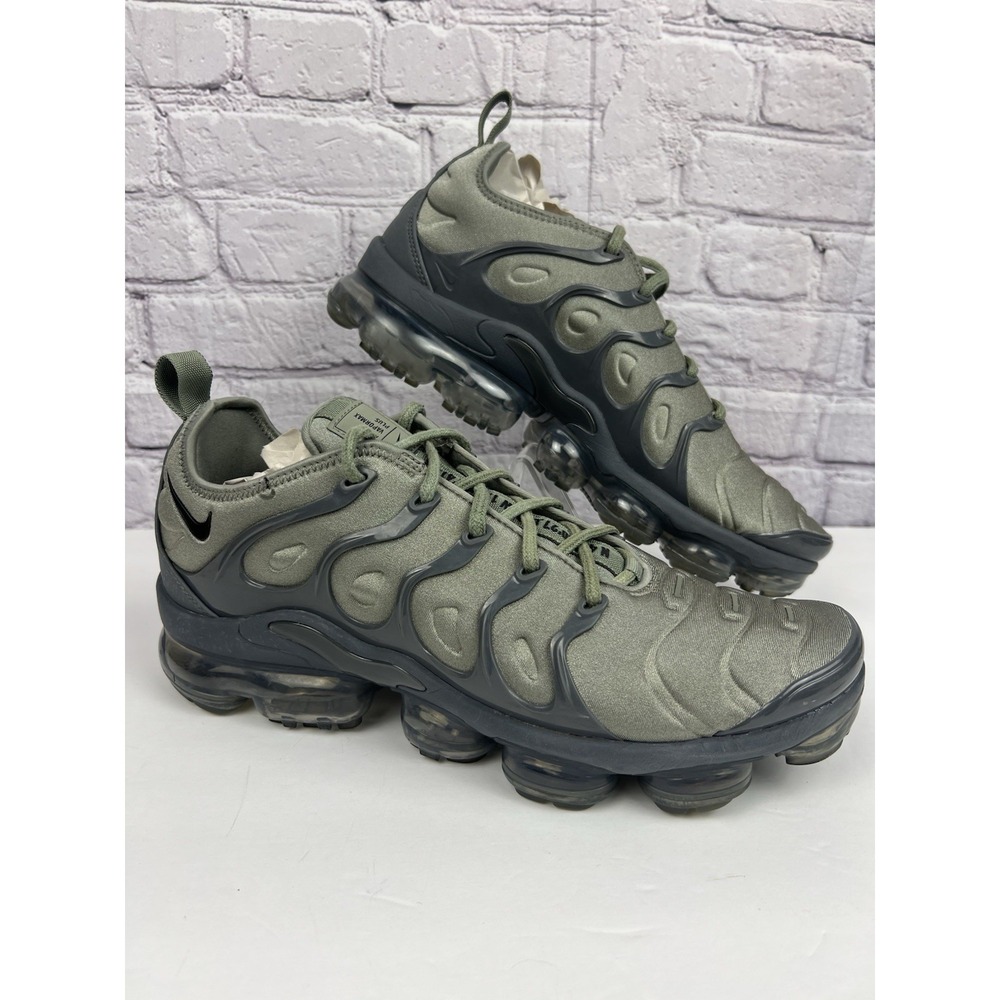 Nike Air Vapormax Plus Dark Stucco Gray Mesh Men 11.5 Sneaker Low Top AT5681-001